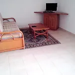 Welcoming In 60 M² With Shared Pool Apartman *