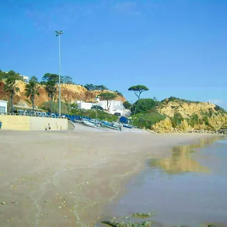 아파트 Welcoming In 60 M² With Shared Pool