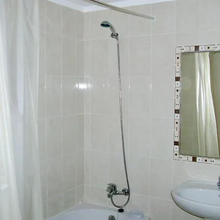 Апартаменты Welcoming In 60 M² With Shared Pool